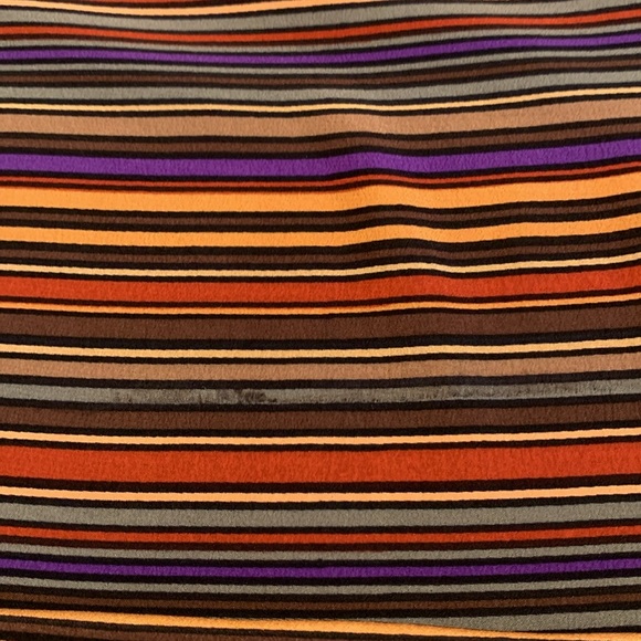 SOO YUNG LEE 💯 Silk - Picture 8 of 8